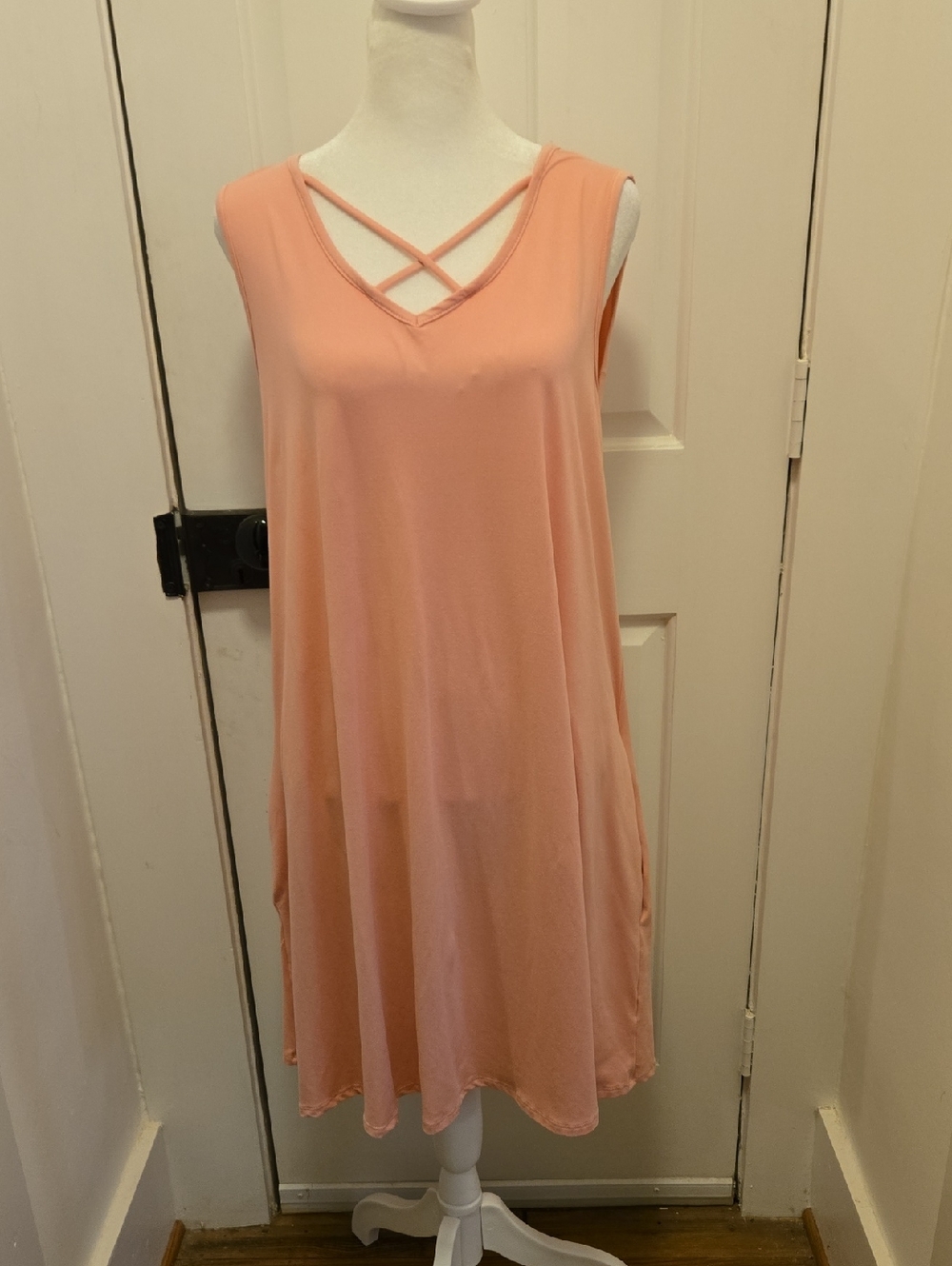 Kaylyn + Kayden Peach V-Neck SoftvSleeveless Dress Size M
